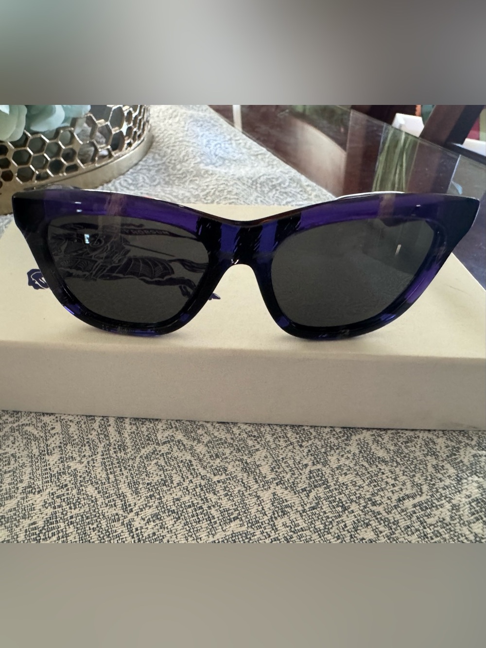 Burberry Purple Black Gradient Cat-Eye Sunglasses - Picture 13 of 16